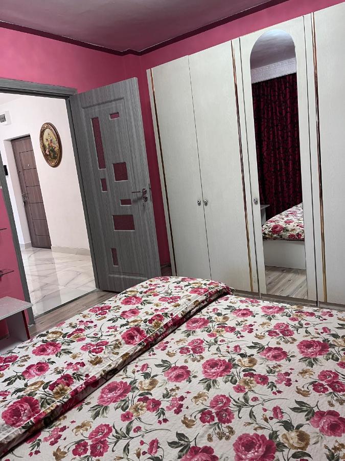 Apartament In Centrul Orasului Bacău Eksteriør billede
